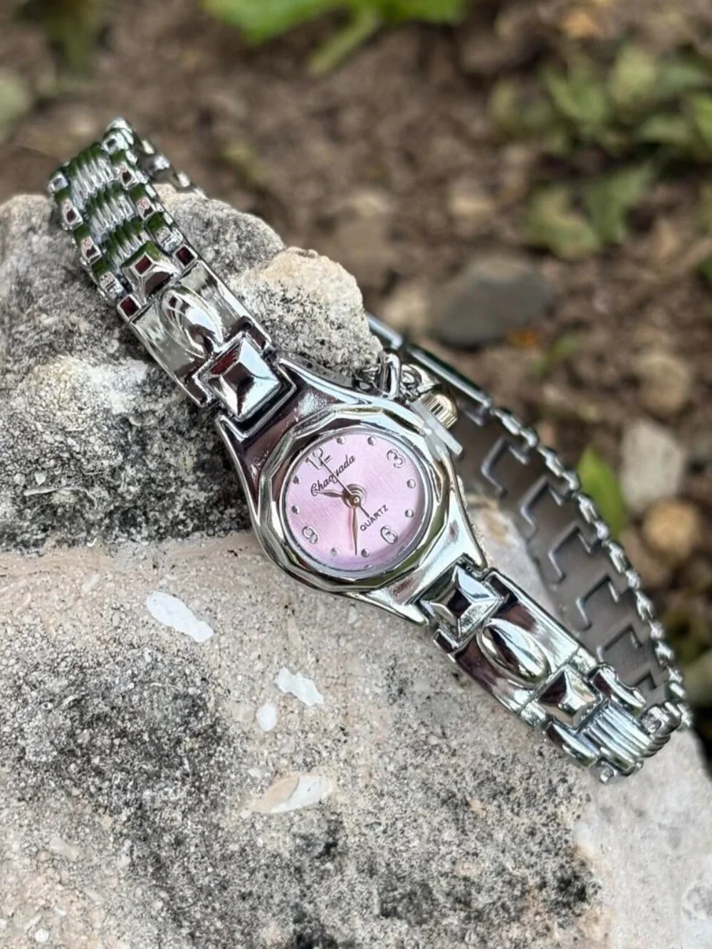 Silver Tone Heart Dangle Bracelet Watch Preppy Y2K OS